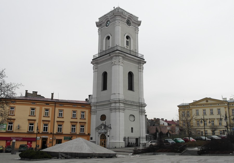 Музей дзвонів та чомусь курильних трубок