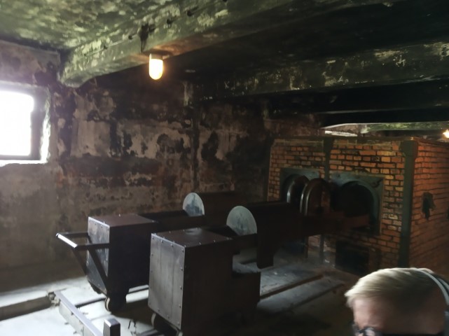 Музей auschwitz-birkenau крематоріїй